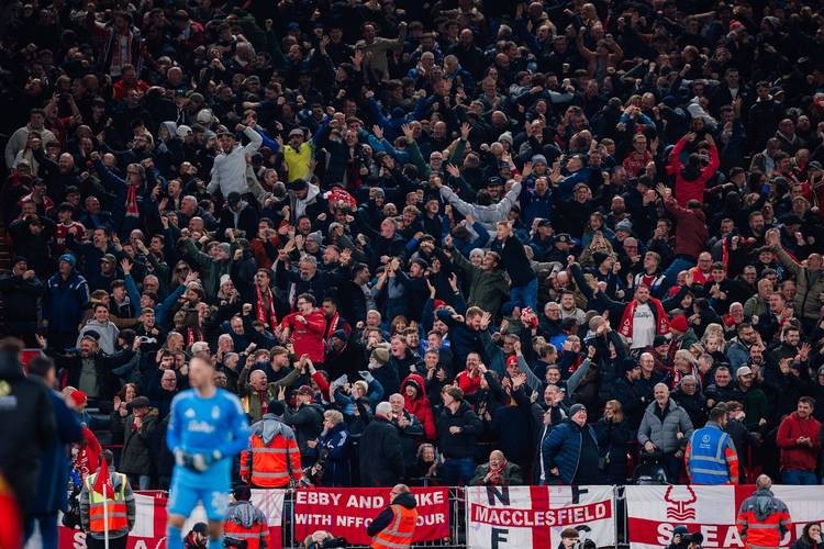 又一场3-0！英超54岁名帅力挽狂澜：7场4胜 带队双线狂奔